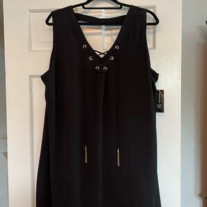 INC Black Sleeveless VNeck dress